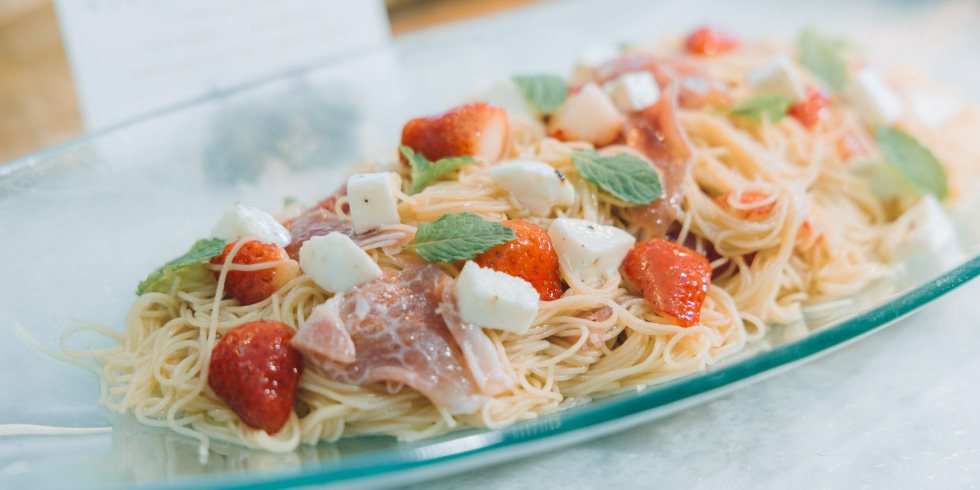 夕食バイキング