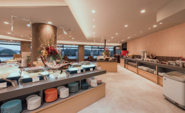 バイキングレストラン「三つ島」